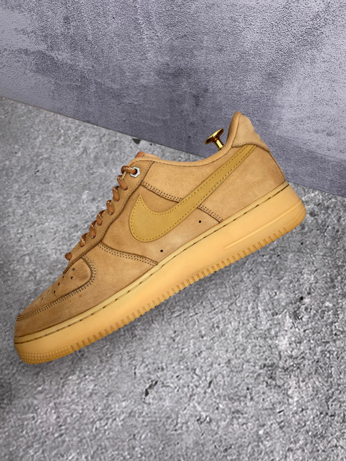 Nike Air Force 1 '07 WB Flax — buty sportowe męskie w bardzo dobrym stanie rozmiar 44, wewnętrzny panel prawego buta