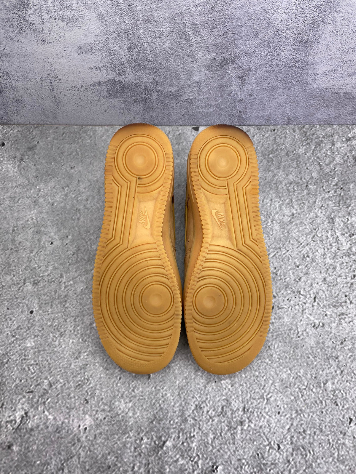 Nike Air Force 1 '07 WB Flax — buty sportowe męskie w bardzo dobrym stanie rozmiar 44, podeszwa