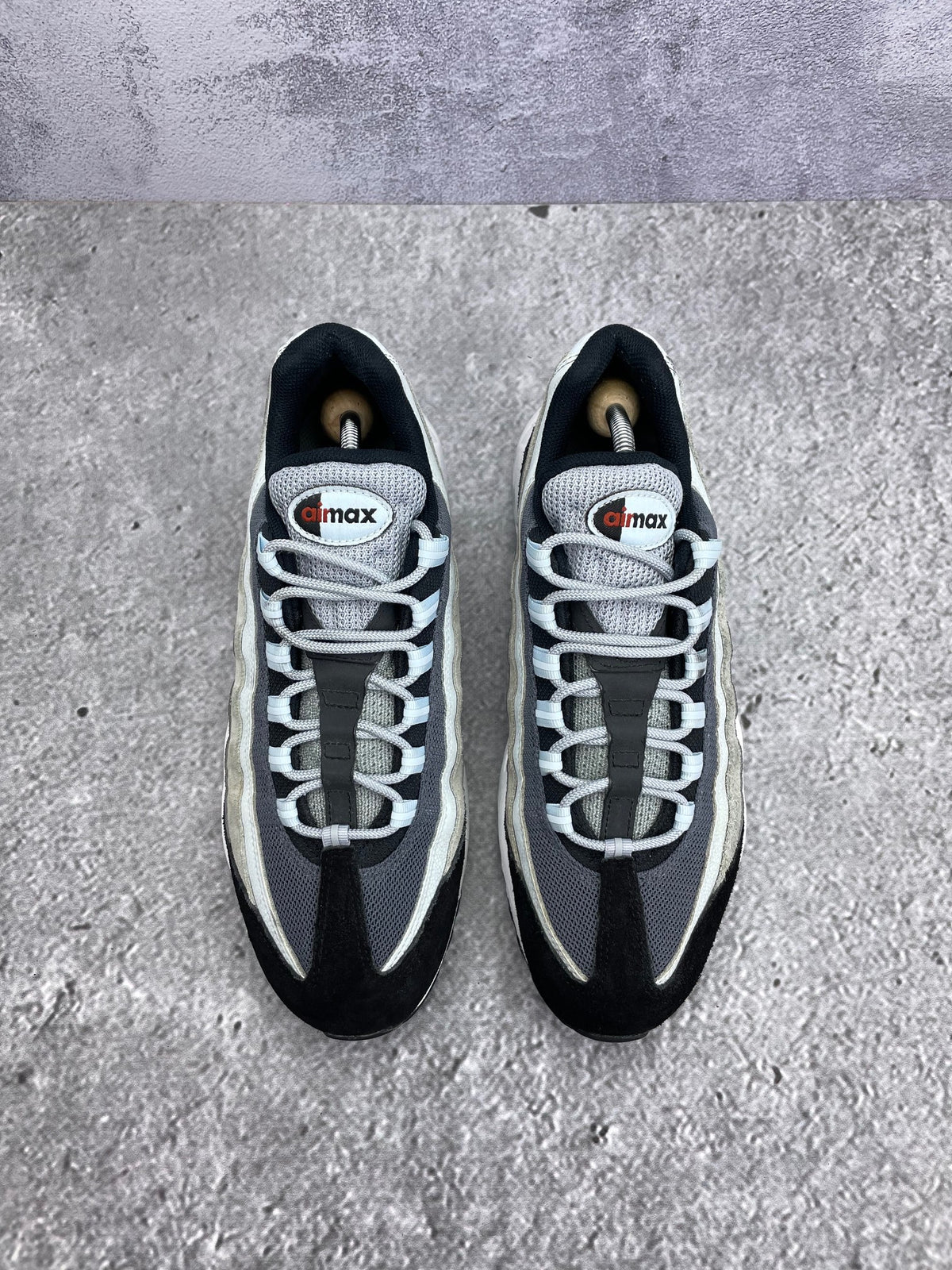Nike Air Max 95 Rugged Orange — buty sportowe męskie w bardzo dobrym stanie rozmiar 44, widok z góry