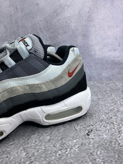 Nike Air Max 95 Rugged Orange — buty sportowe męskie w bardzo dobrym stanie rozmiar 44, opcjonalne zdjęcie 1