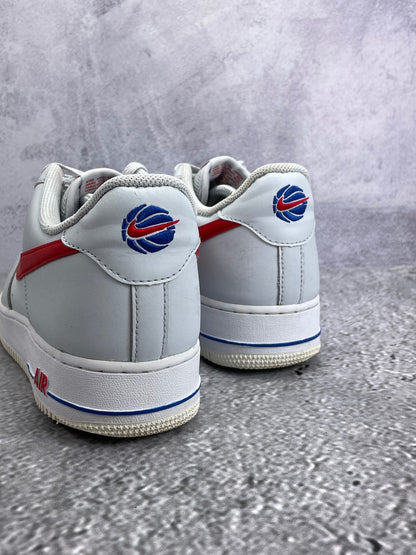 Nike Air Force 1 '07 USA — buty sportowe męskie w bardzo dobrym stanie rozmiar 45, widok z tyłu