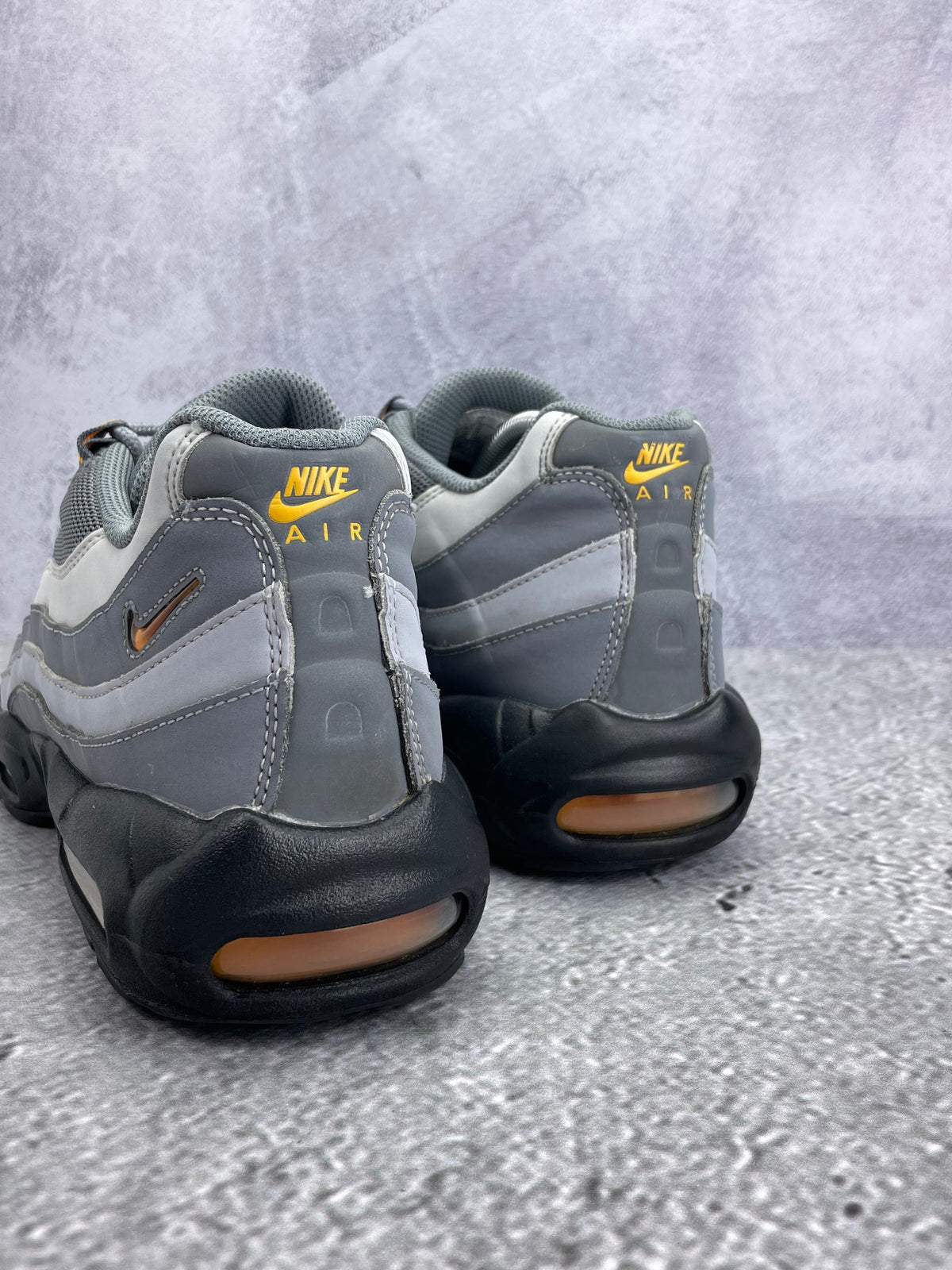 Nike Air Max 95 Cool Grey Sundial — buty sportowe męskie w bardzo dobrym stanie rozmiar 45, widok z tyłu
