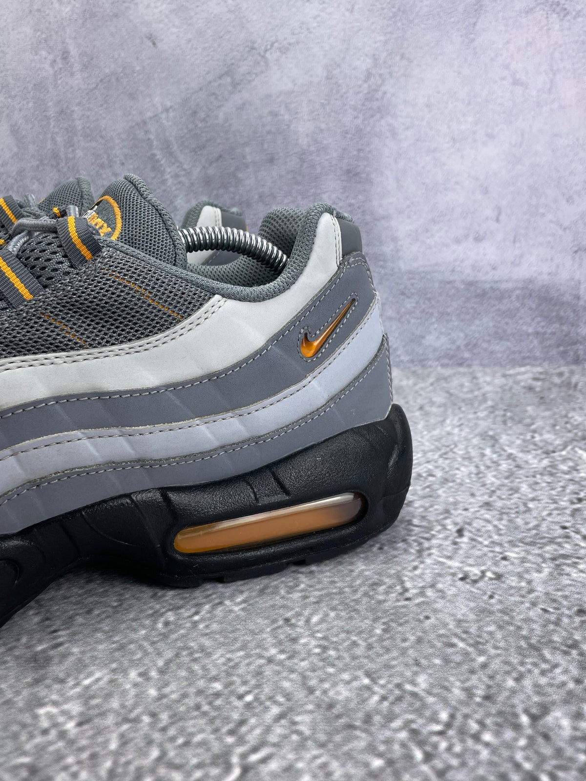 Nike Air Max 95 Cool Grey Sundial — buty sportowe męskie w bardzo dobrym stanie rozmiar 45, opcjonalne zdjęcie 1