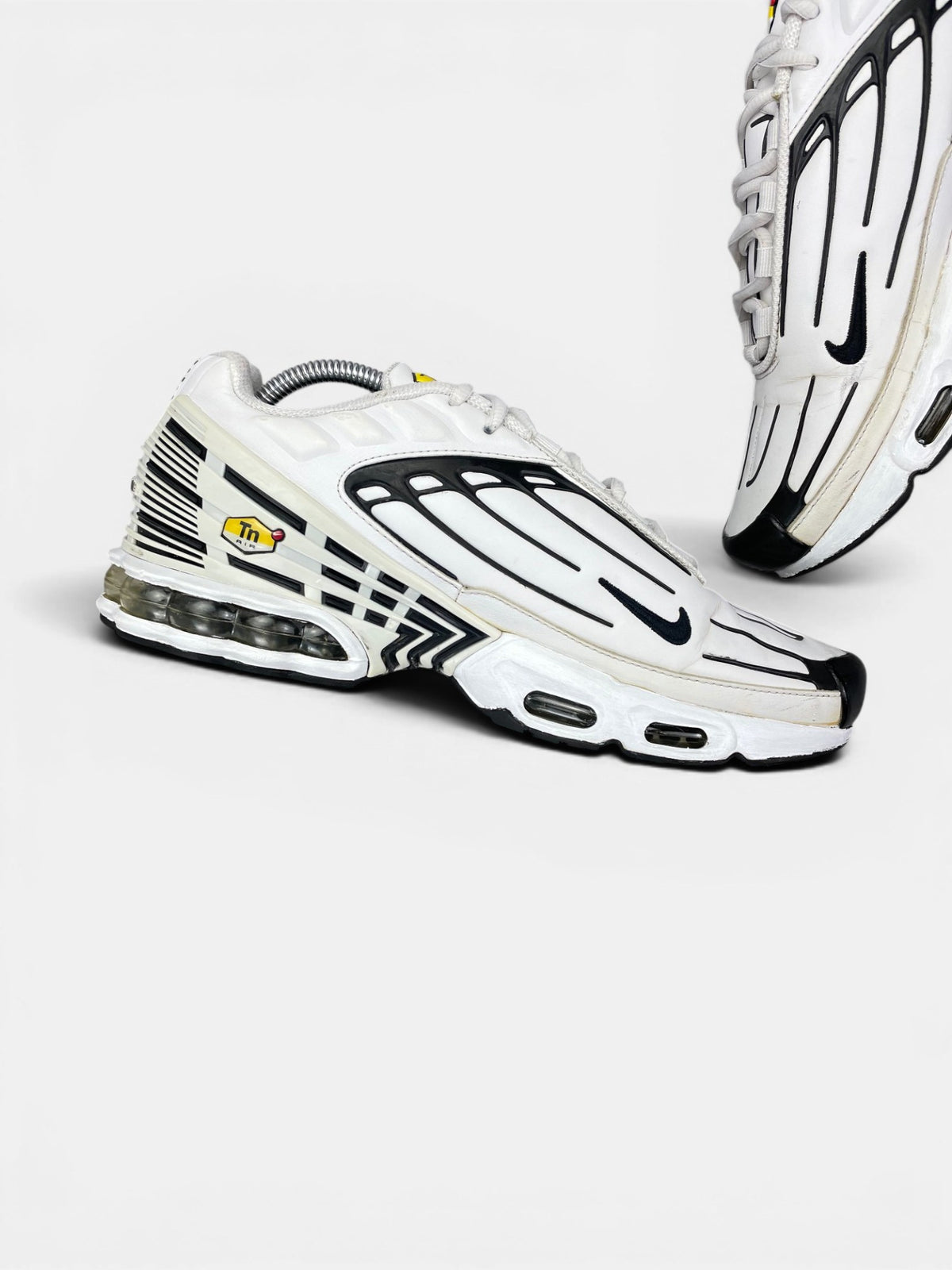 Nike Air Max Plus III Leather — buty sportowe męskie w bardzo dobrym stanie rozmiar 42.5, wewnętrzny panel lewego buta
