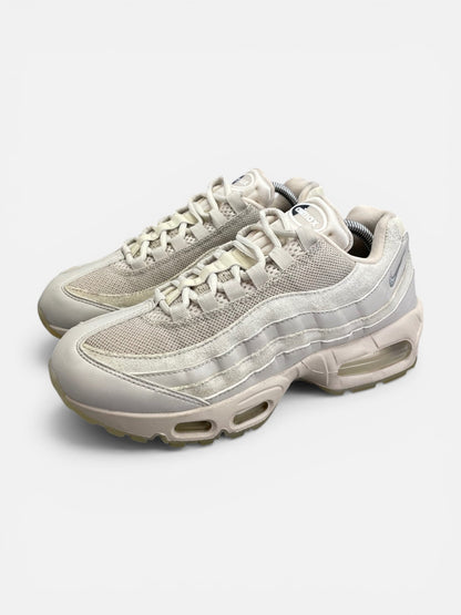 Nike Air Max 95 OG “Soft Pearl” AM95 Soft Pearl — buty sportowe damskie w bardzo dobrym stanie rozmiar 39, widok z boku