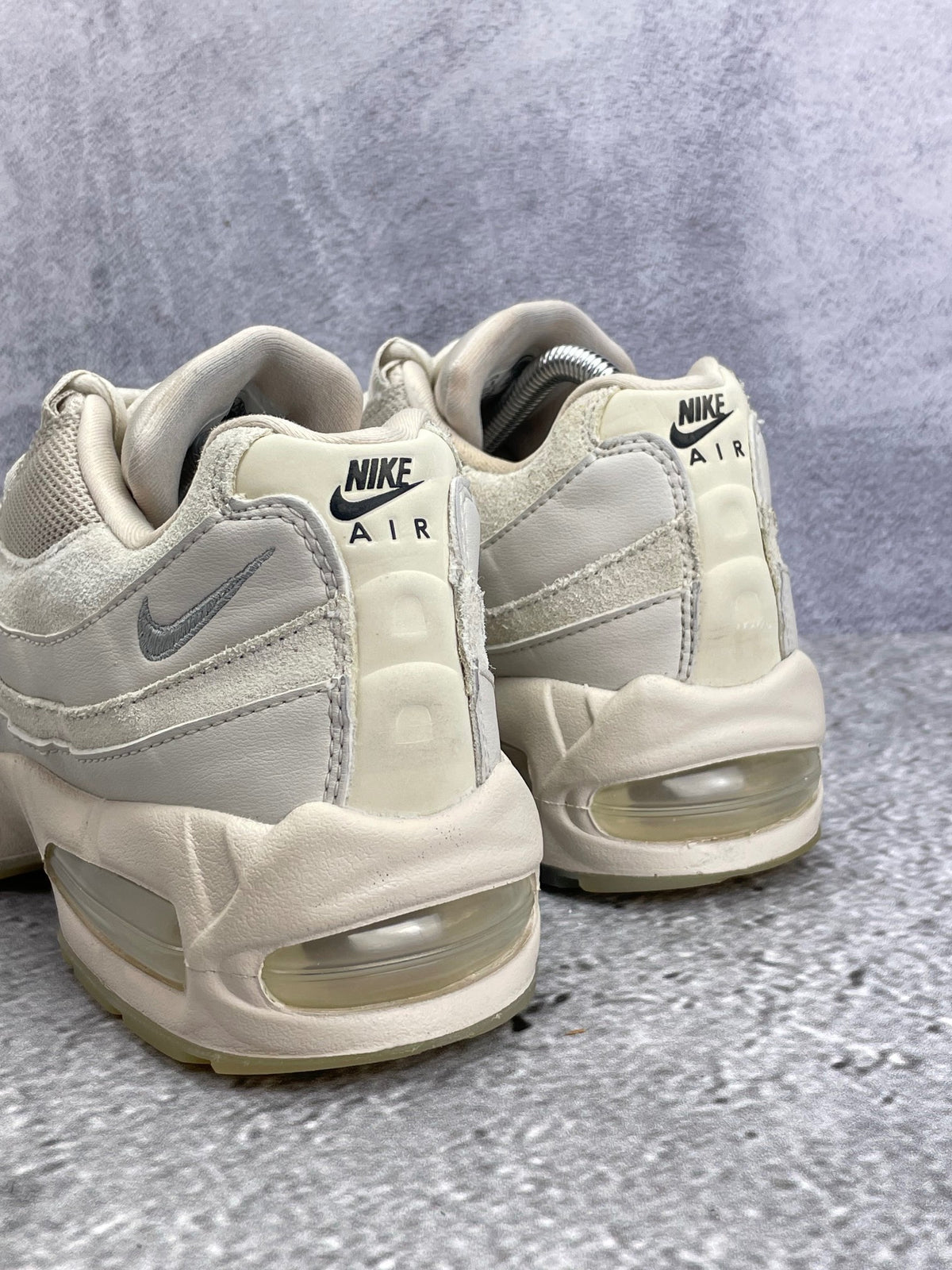 Nike Air Max 95 OG “Soft Pearl” AM95 Soft Pearl — buty sportowe damskie w bardzo dobrym stanie rozmiar 39, widok z tyłu