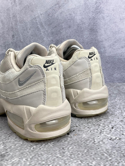 Nike Air Max 95 OG “Soft Pearl” AM95 Soft Pearl — buty sportowe damskie w bardzo dobrym stanie rozmiar 39, widok z tyłu