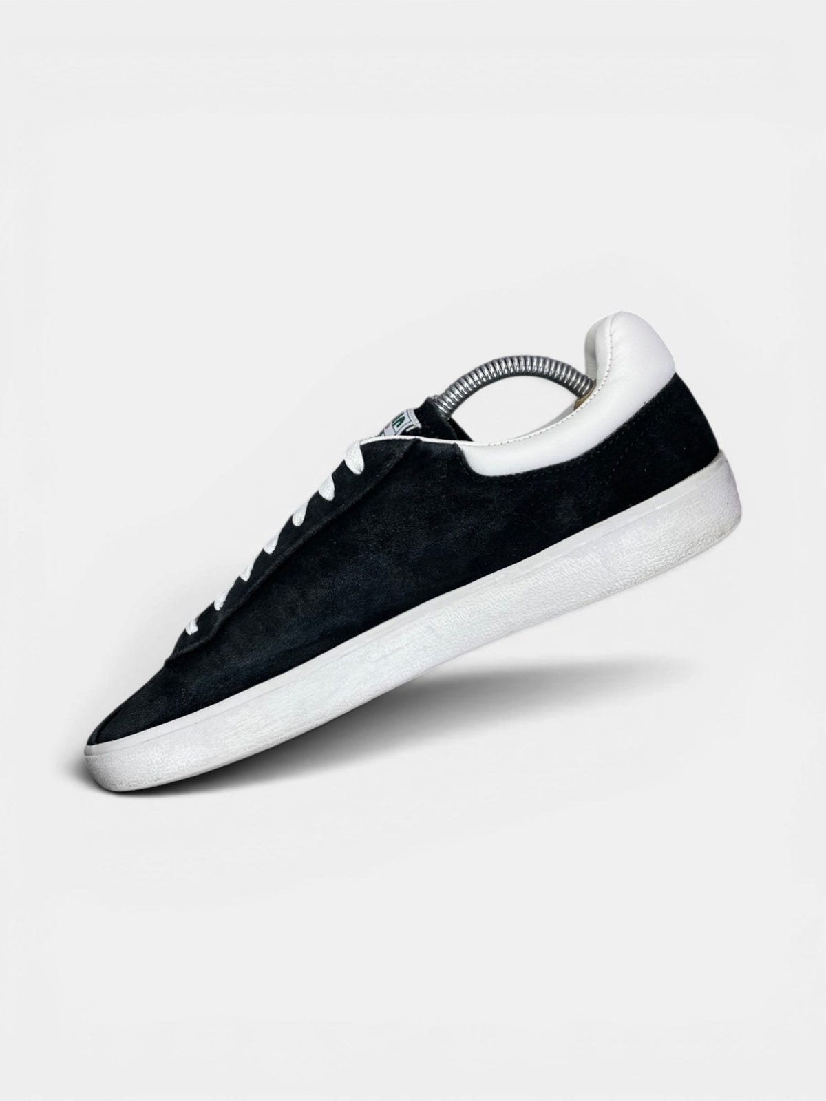 Lacoste BaseShot — buty sportowe męskie w bardzo dobrym stanie rozmiar 42.5, wewnętrzny panel prawego buta