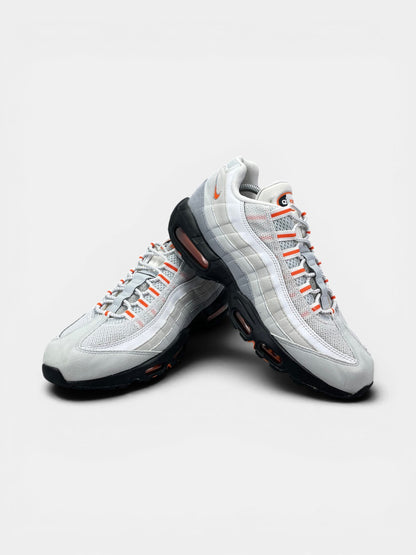 Nike Air Max 95 Wolf Grey Safety Orange (Pure Platinum) — buty sportowe męskie w bardzo dobrym stanie rozmiar 44, boczny profil