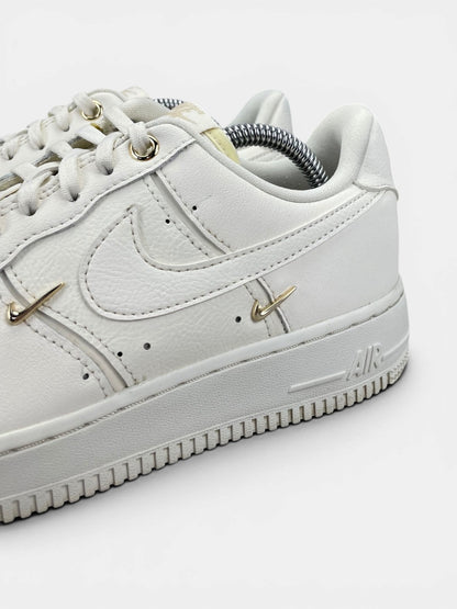 Nike Air Force 1 Low — buty sportowe damskie w bardzo dobrym stanie rozmiar 38.5, opcjonalne zdjęcie 1