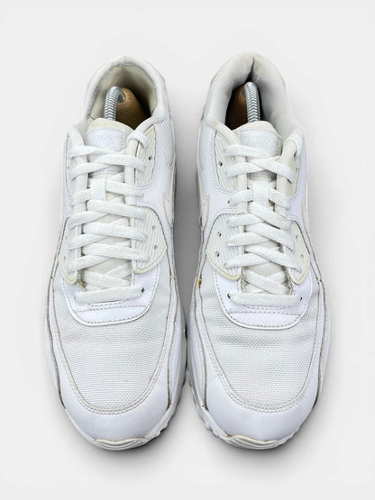 Nike Air Max 90 Triple White — buty sportowe męskie w bardzo dobrym stanie rozmiar 43, widok z góry