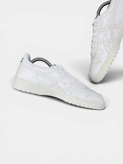 Asics Leather Sneakers — buty sportowe damskie w bardzo dobrym stanie rozmiar 39, wewnętrzny panel lewego buta
