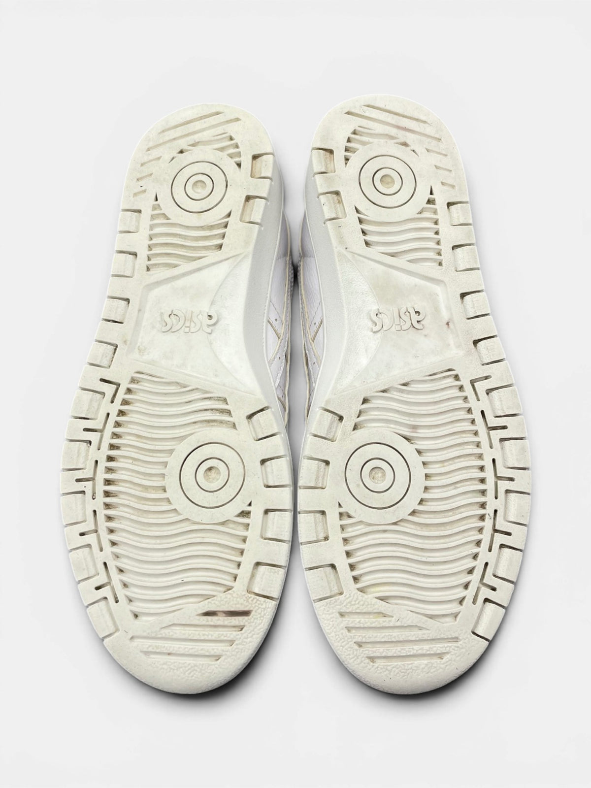 Asics Leather Sneakers — buty sportowe damskie w bardzo dobrym stanie rozmiar 39, podeszwa