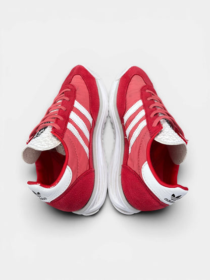 Adidas SL 72 Preloved Scarlet — buty sportowe dziecięce w bardzo dobrym stanie rozmiar 32, widok z góry na zewnętrzną stronę butów