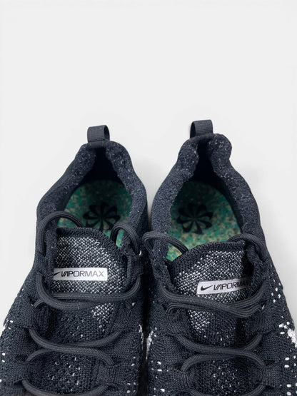 Nike Air VaporMax 2023 Flyknit Oreo — buty sportowe męskie w bardzo dobrym stanie rozmiar 41, zapiętki butów