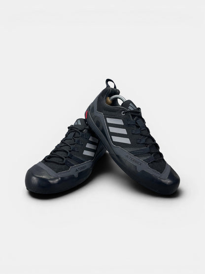 Adidas Terrex Swift Solo 2.0 Core Black — buty sportowe męskie w bardzo dobrym stanie rozmiar 43 1/3, boczny profil