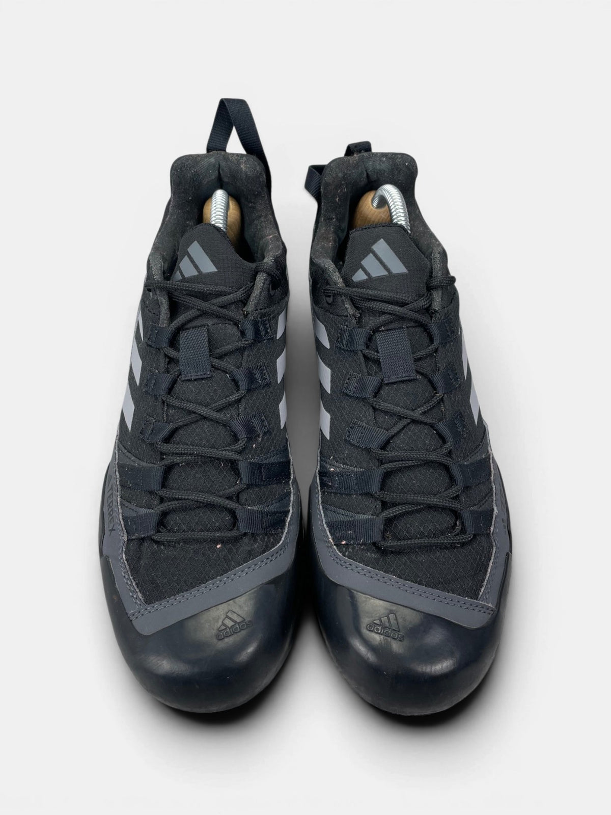 Adidas Terrex Swift Solo 2.0 Core Black — buty sportowe męskie w bardzo dobrym stanie rozmiar 43 1/3, widok z góry