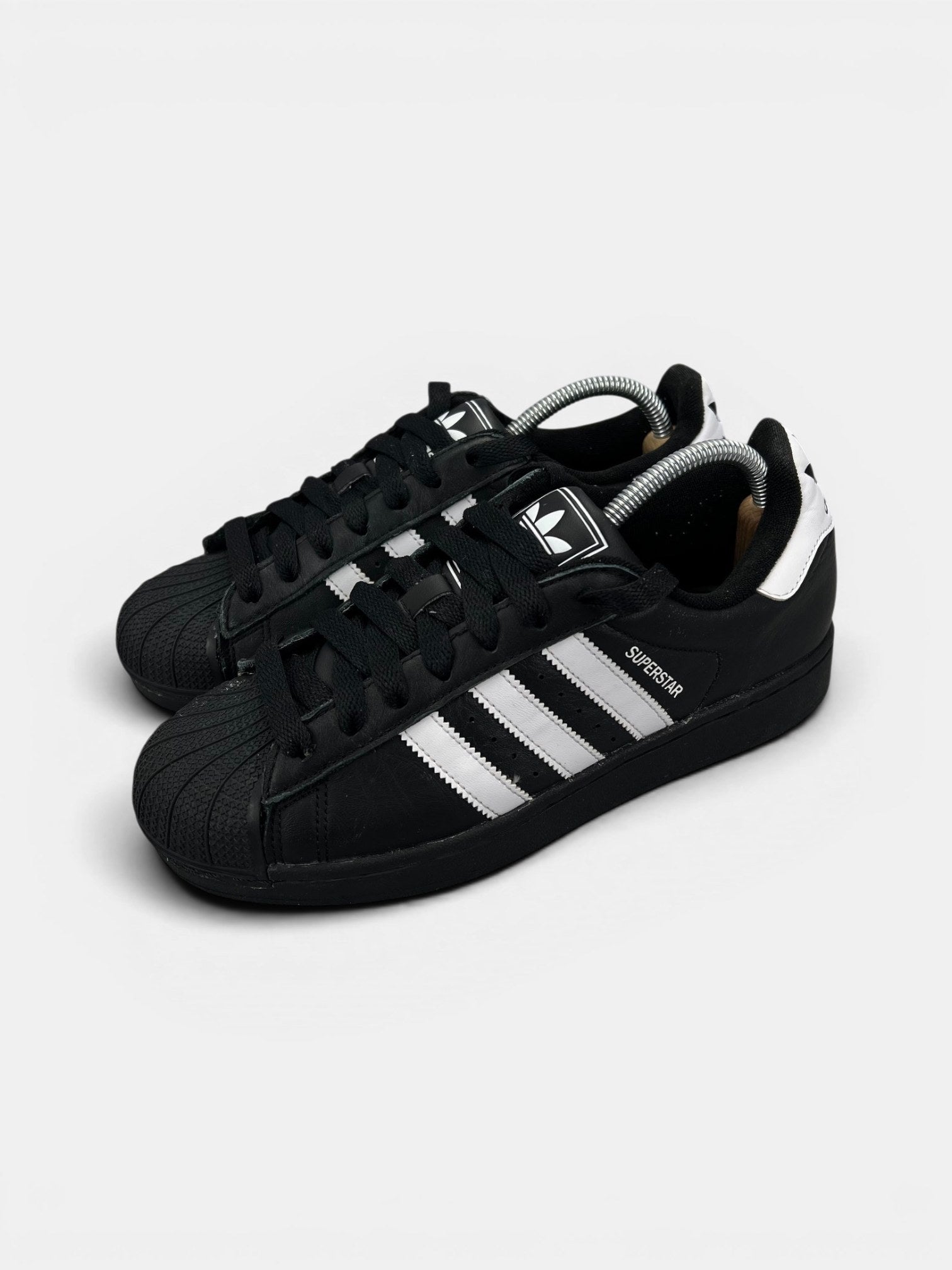 Adidas Superstar II Black White — buty sportowe męskie w bardzo dobrym stanie rozmiar 41 1/3, widok z boku