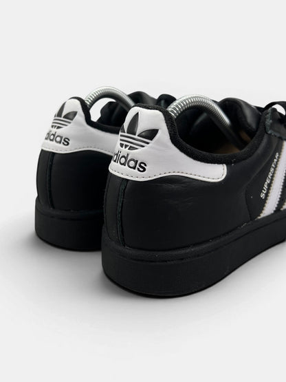 Adidas Superstar II Black White — buty sportowe męskie w bardzo dobrym stanie rozmiar 41 1/3, widok z tyłu