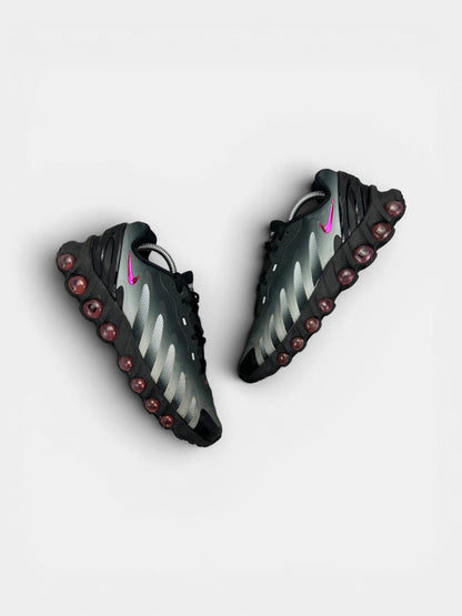 Nike Air Max Dn8 Pink Blast — buty sportowe męskie w dobrym stanie rozmiar 42.5, widok z góry na zewnętrzną stronę butów