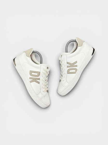 Dkny Abeni — buty sportowe damskie w bardzo dobrym stanie rozmiar 38, widok z góry na zewnętrzną stronę butów