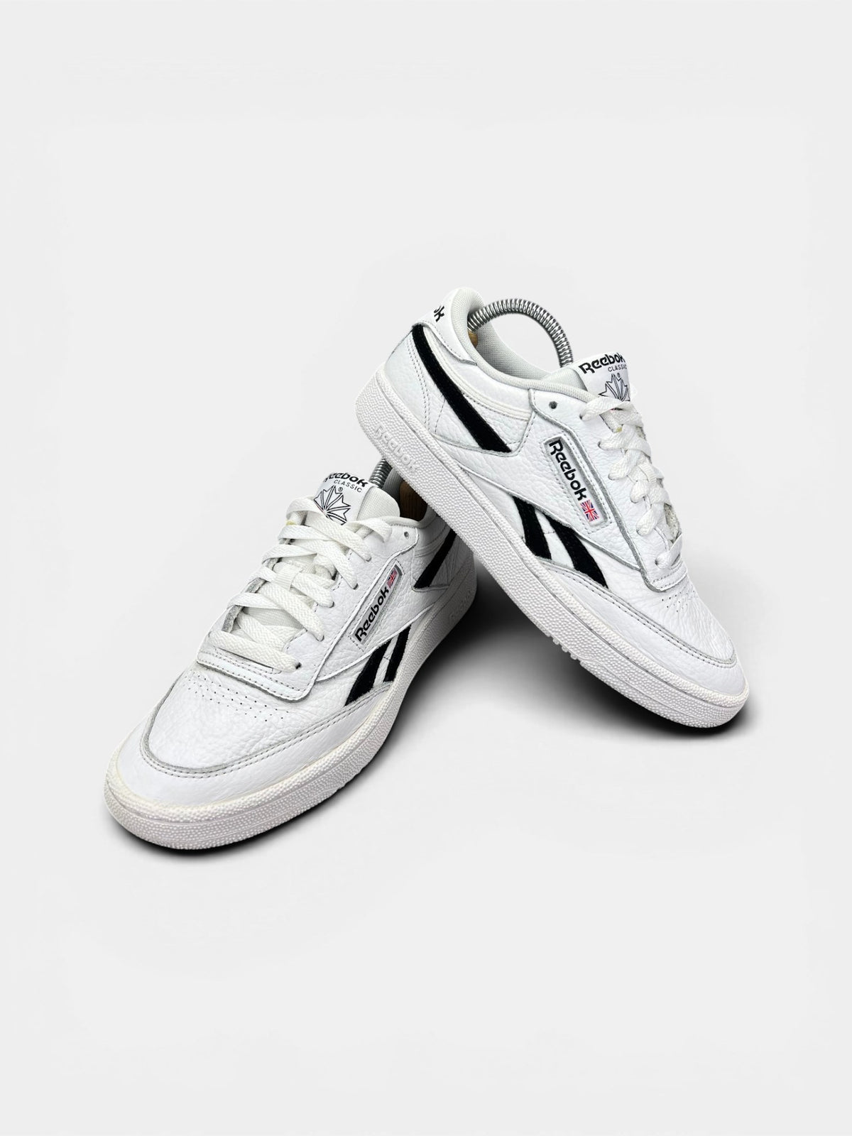 Reebok Club C Revenge — buty sportowe damskie w bardzo dobrym stanie rozmiar 40, boczny profil
