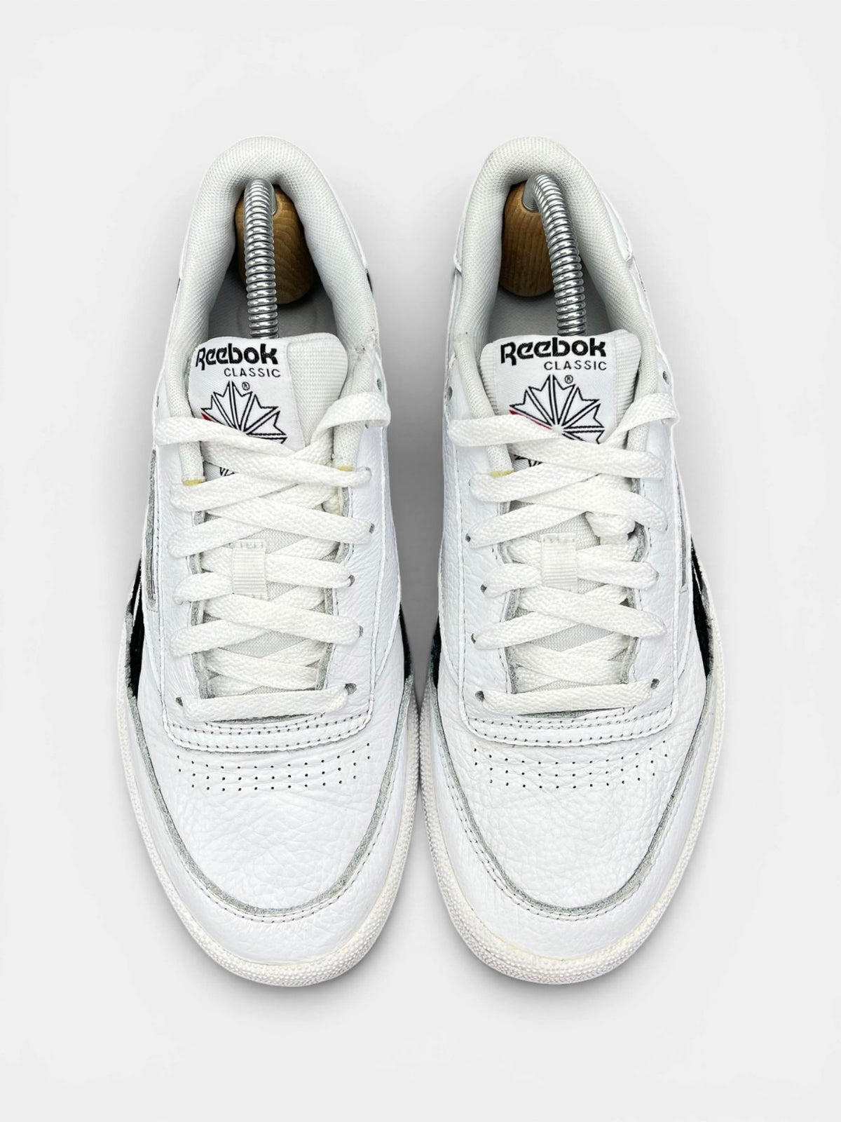Reebok Club C Revenge — buty sportowe damskie w bardzo dobrym stanie rozmiar 40, widok z góry