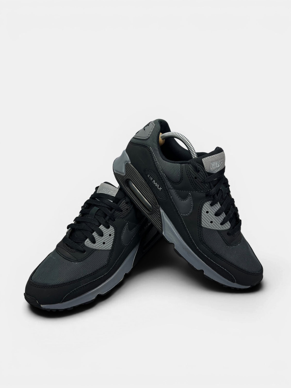 Nike Air Max 90 — buty sportowe męskie w bardzo dobrym stanie rozmiar 43, boczny profil