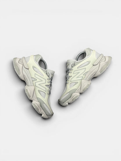 New Balance 9060 — buty sportowe damskie w bardzo dobrym stanie rozmiar 40, widok z góry na wewnętrzną stronę butów