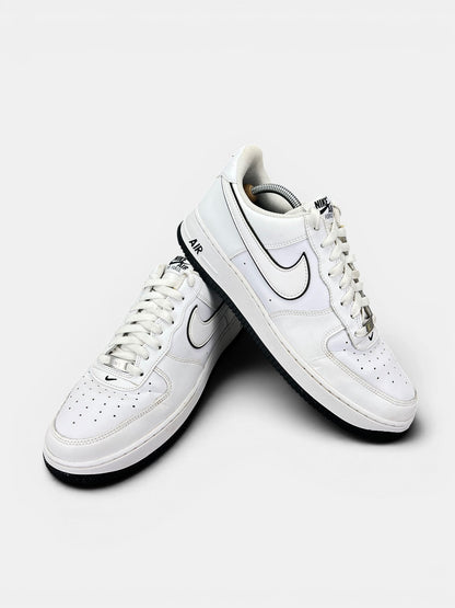 Nike Air Force 1 Low White Black Outline — buty sportowe męskie w bardzo dobrym stanie rozmiar 45.5, boczny profil