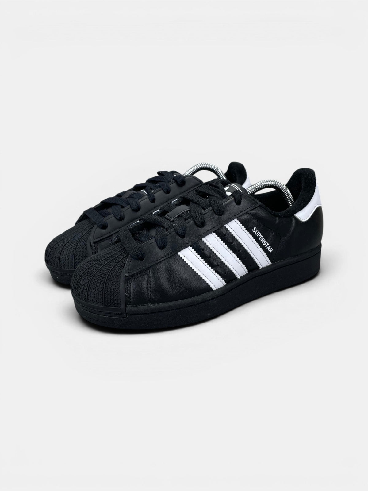 Adidas Superstar II — buty sportowe damskie w bardzo dobrym stanie rozmiar 37 1/3, widok z boku