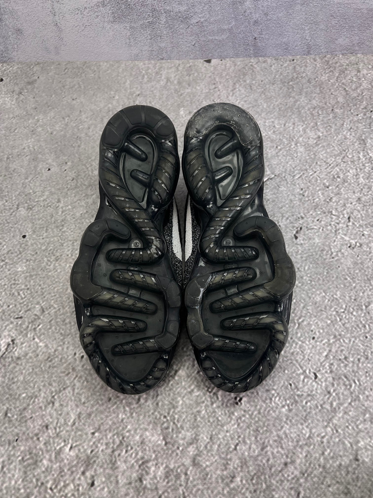 Nike Air VaporMax 2023 Flyknit Oreo — buty sportowe męskie w bardzo dobrym stanie rozmiar 44, widok z tyłu