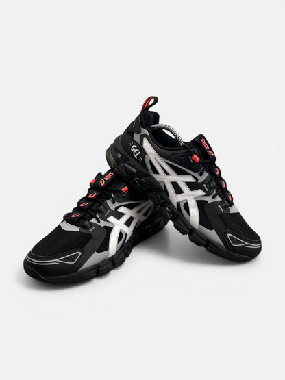 Asics GEL-Quantum 180 — buty sportowe męskie w bardzo dobrym stanie rozmiar 42.5, widok z boku