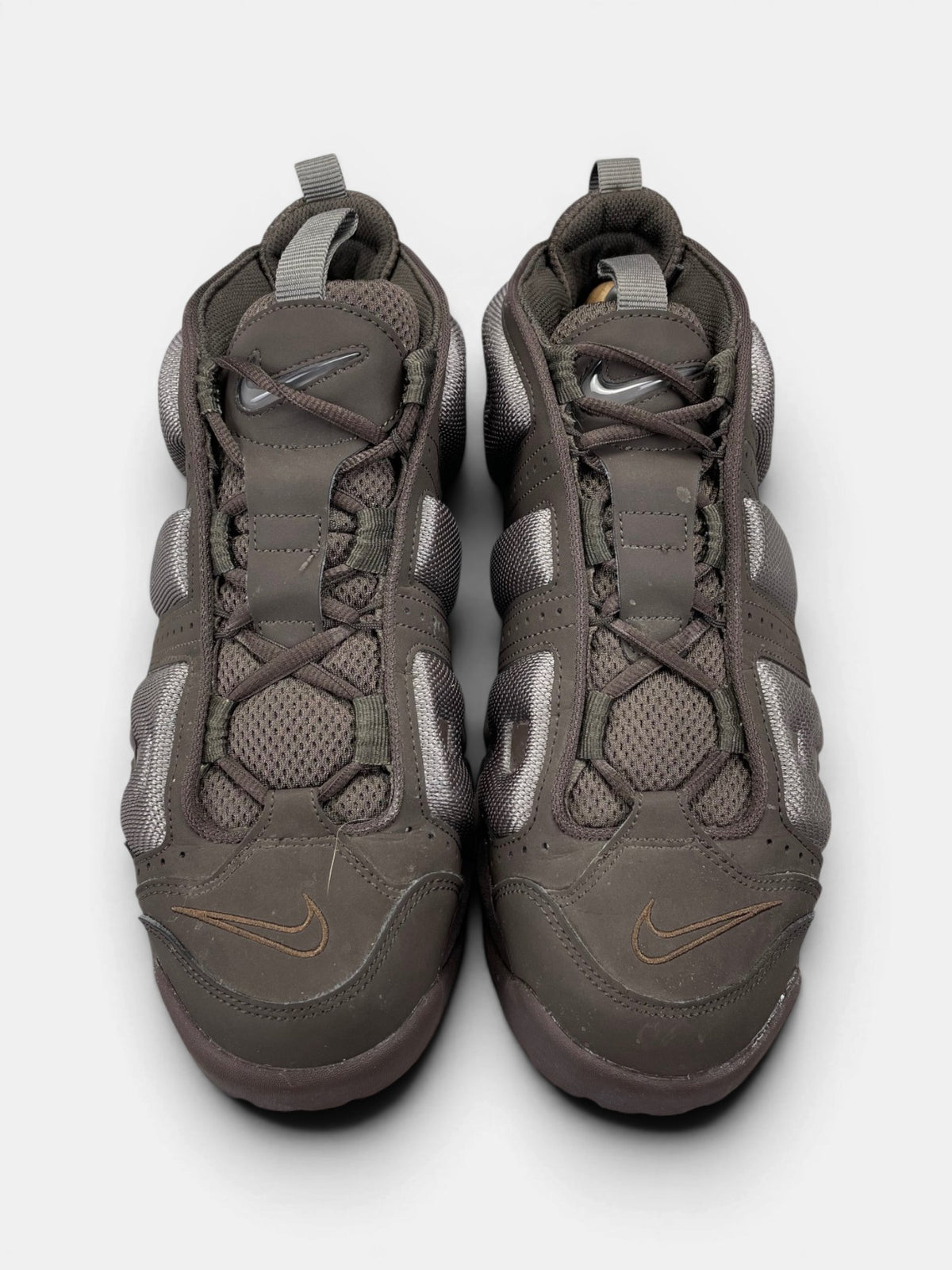 Nike Air More Uptempo Low Baroque Brown — buty sportowe męskie w bardzo dobrym stanie rozmiar 44, widok z góry