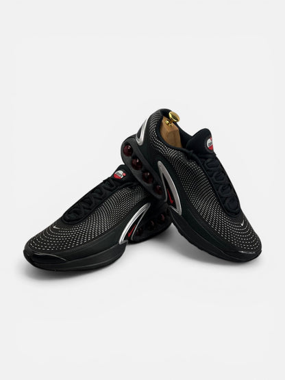 Nike Air Max Dn — buty sportowe męskie w bardzo dobrym stanie rozmiar 44, boczny profil