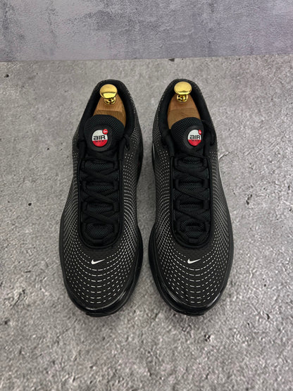 Nike Air Max Dn — buty sportowe męskie w bardzo dobrym stanie rozmiar 44, podeszwa