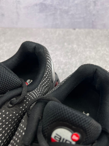 Nike Air Max Dn — buty sportowe męskie w bardzo dobrym stanie rozmiar 44, zapiętki butów