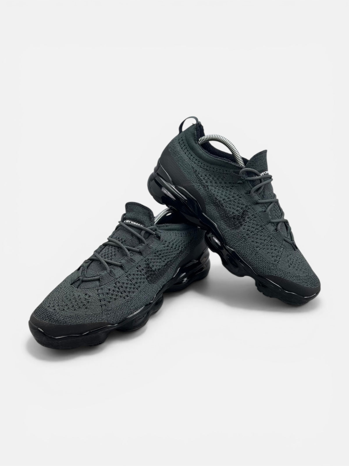 Nike Air VaporMax 2023 Flyknit Anthracite Black — buty sportowe męskie w bardzo dobrym stanie rozmiar 42.5, boczny profil