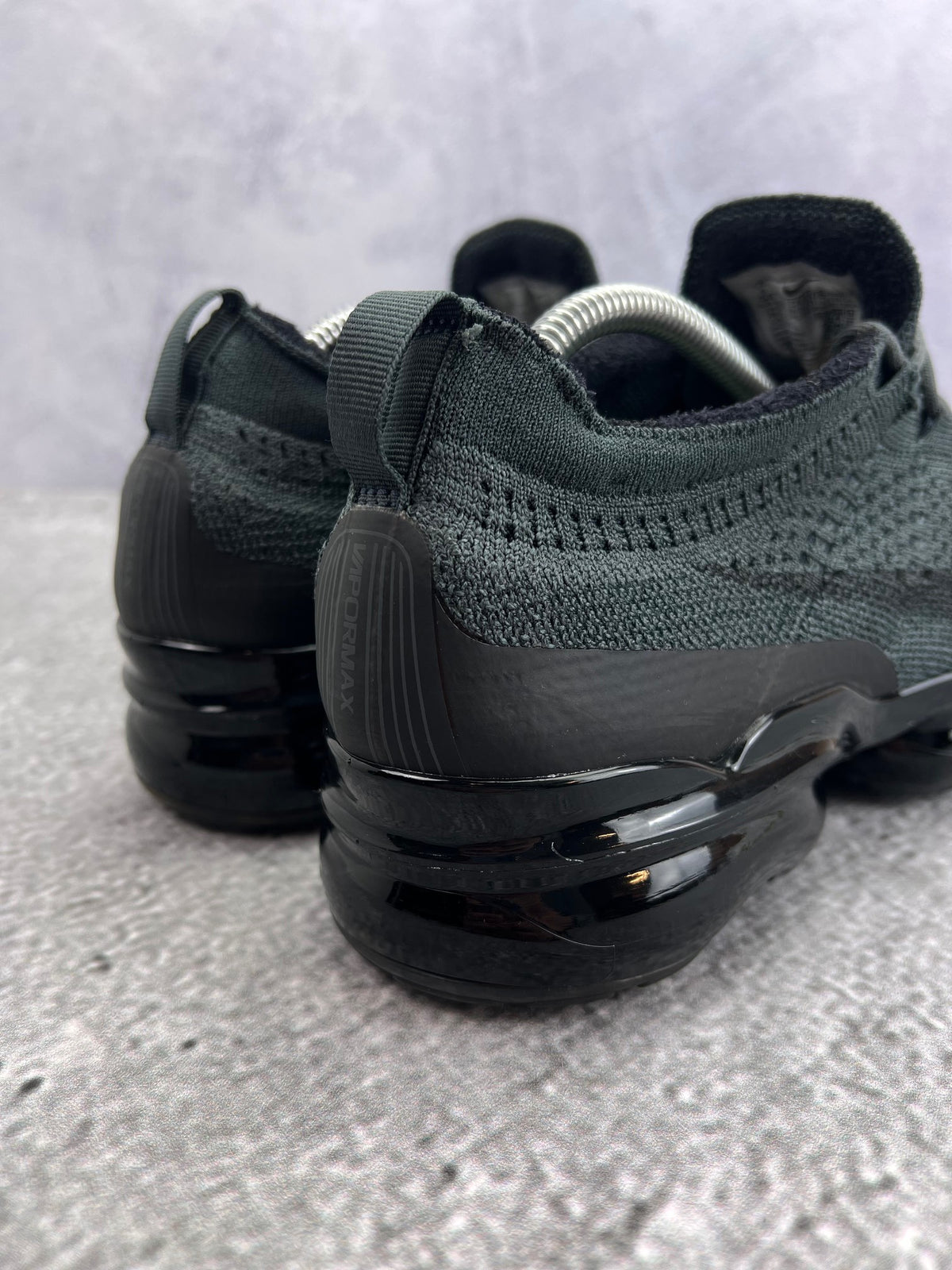 Nike Air VaporMax 2023 Flyknit Anthracite Black — buty sportowe męskie w bardzo dobrym stanie rozmiar 42.5, widok z góry