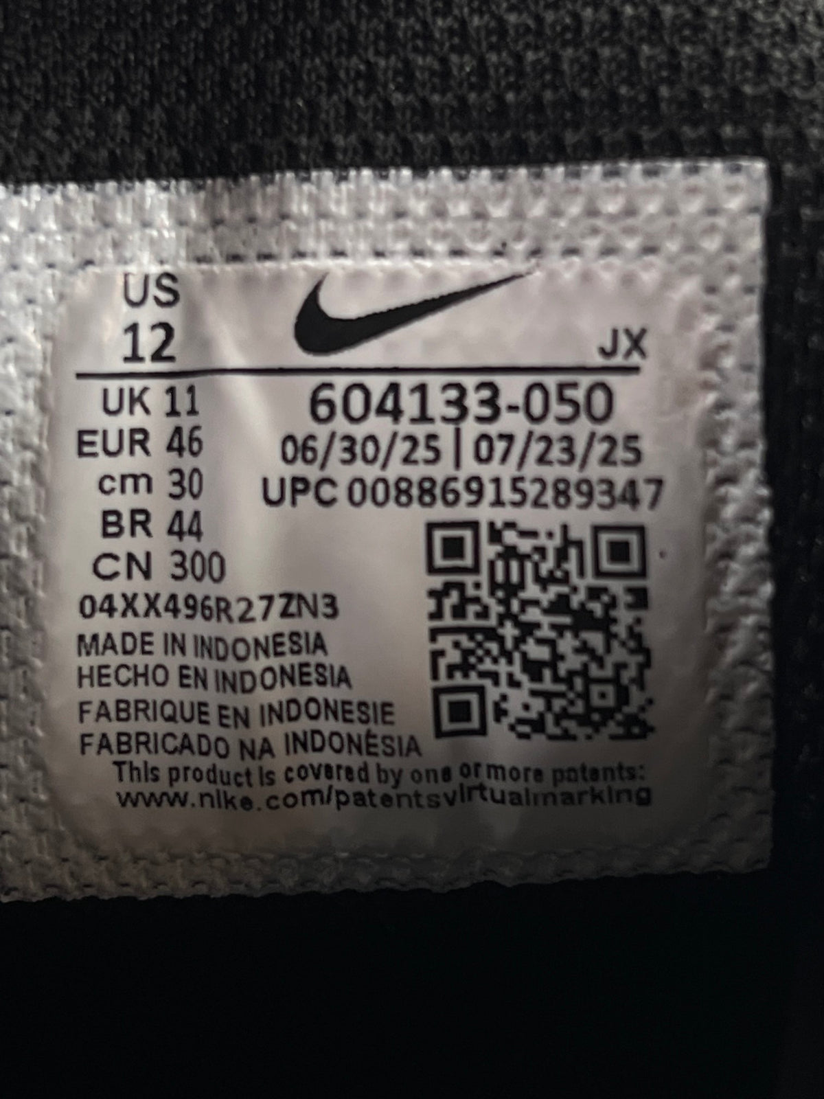 Nike Air Max Plus Triple Black — buty sportowe męskie w bardzo dobrym stanie rozmiar 46, opcjonalne zdjęcie 1
