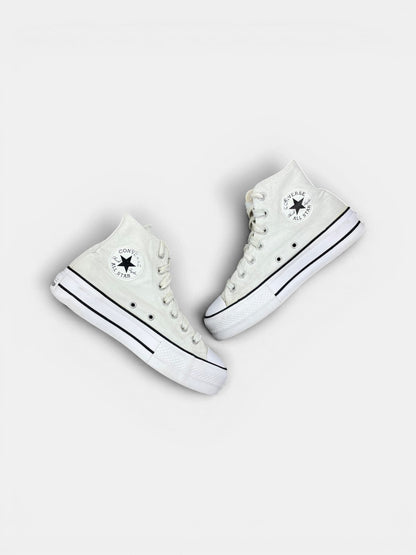 Converse Chuck Taylor All Star High Platform — buty sportowe damskie w bardzo dobrym stanie rozmiar 37.5, widok z góry na wewnętrzną stronę butów