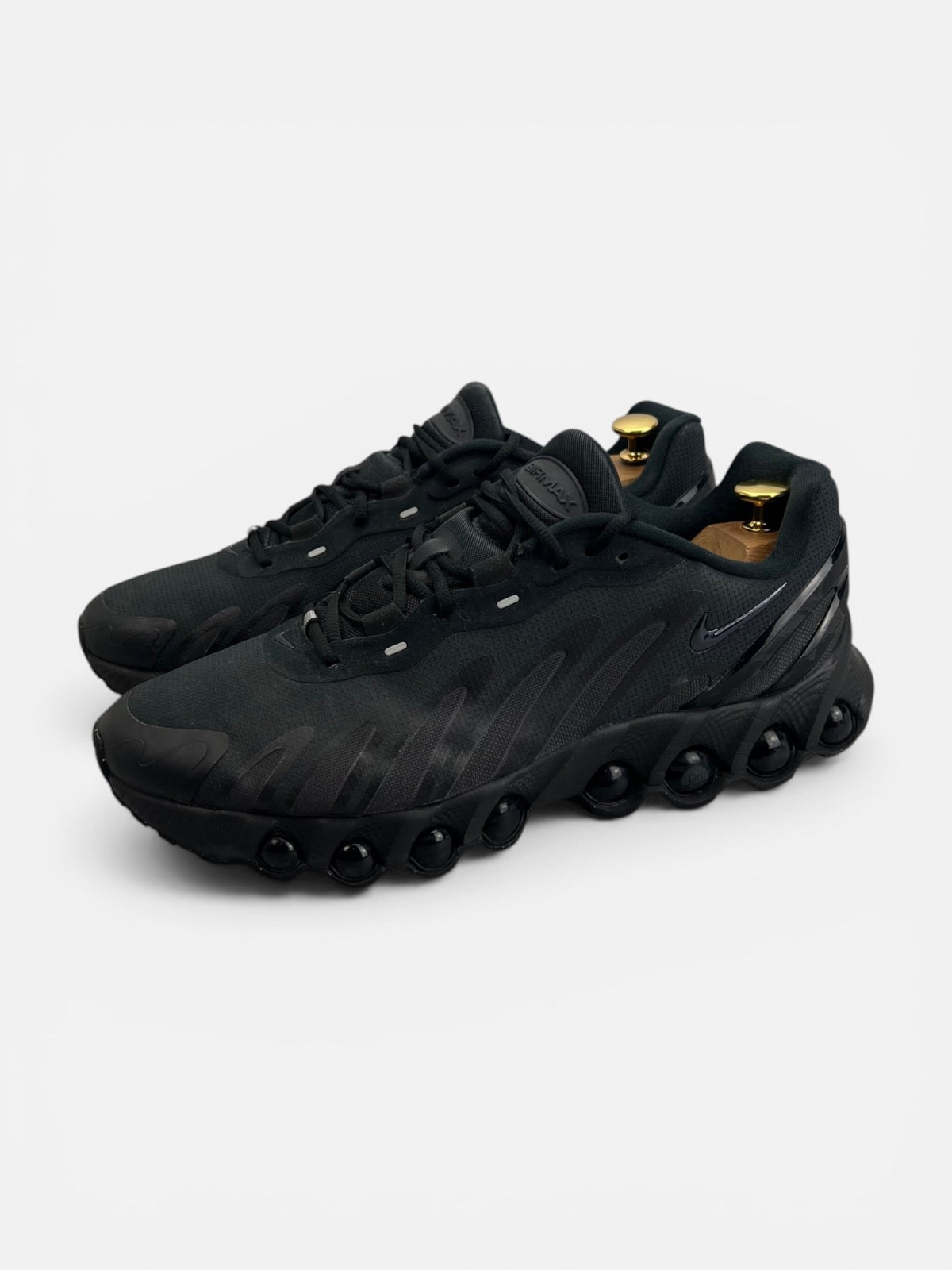 Nike Air Max Dn8 — buty sportowe męskie w bardzo dobrym stanie rozmiar 46, widok z boku