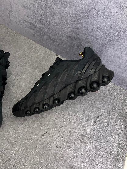 Nike Air Max Dn8 — buty sportowe męskie w bardzo dobrym stanie rozmiar 46, wewnętrzny panel prawego buta