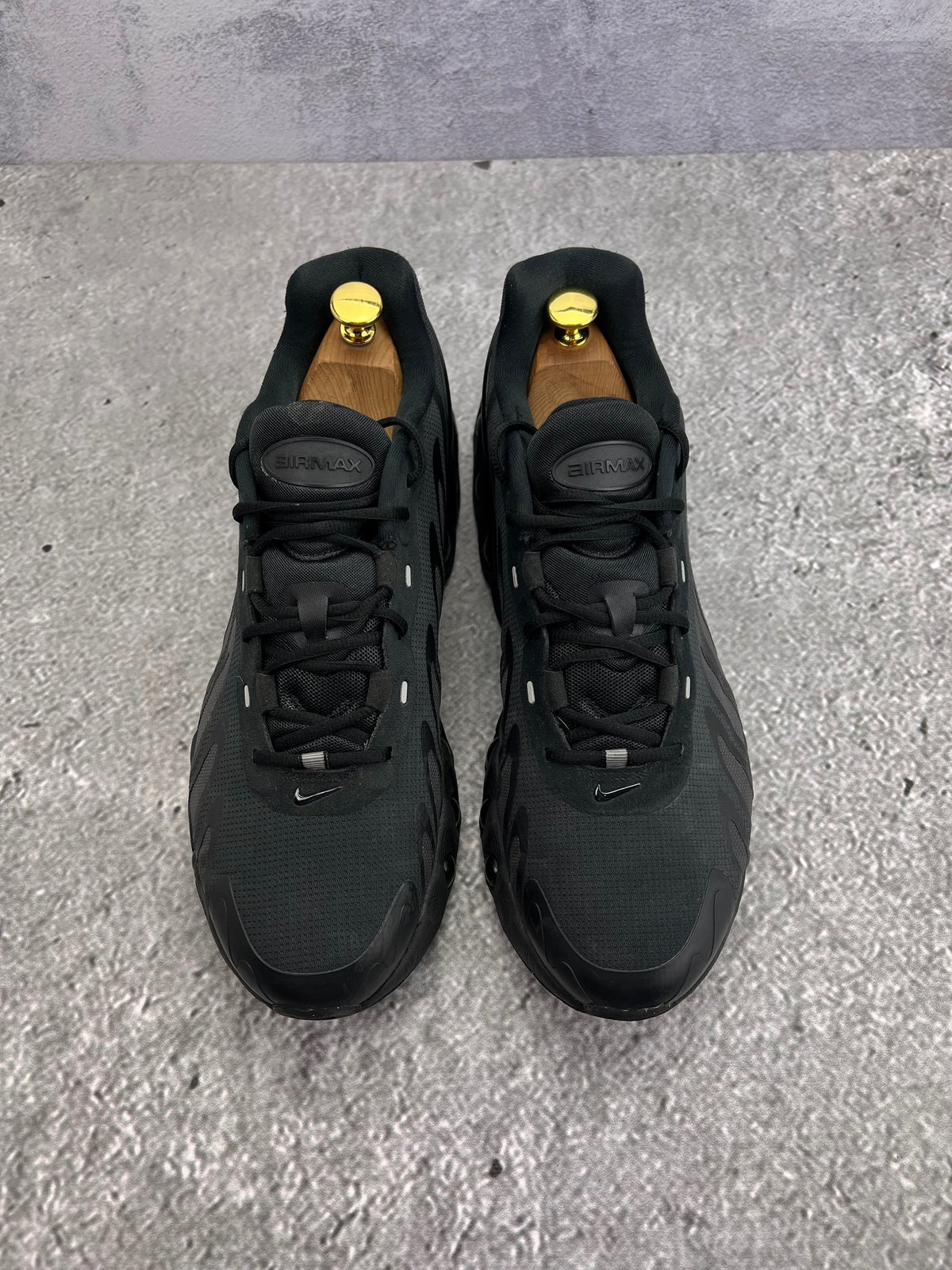 Nike Air Max Dn8 — buty sportowe męskie w bardzo dobrym stanie rozmiar 46, podeszwa