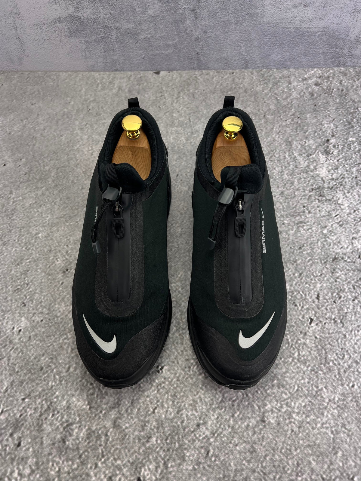 Nike Air Max Dn Roam Triple Black — buty sportowe męskie w bardzo dobrym stanie rozmiar 43, podeszwa