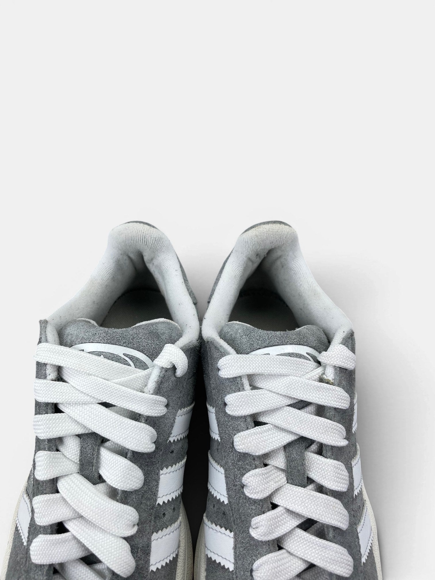 Adidas Campus 00s Grey Gum — buty sportowe damskie w bardzo dobrym stanie rozmiar 38 2/3, zapiętki butów