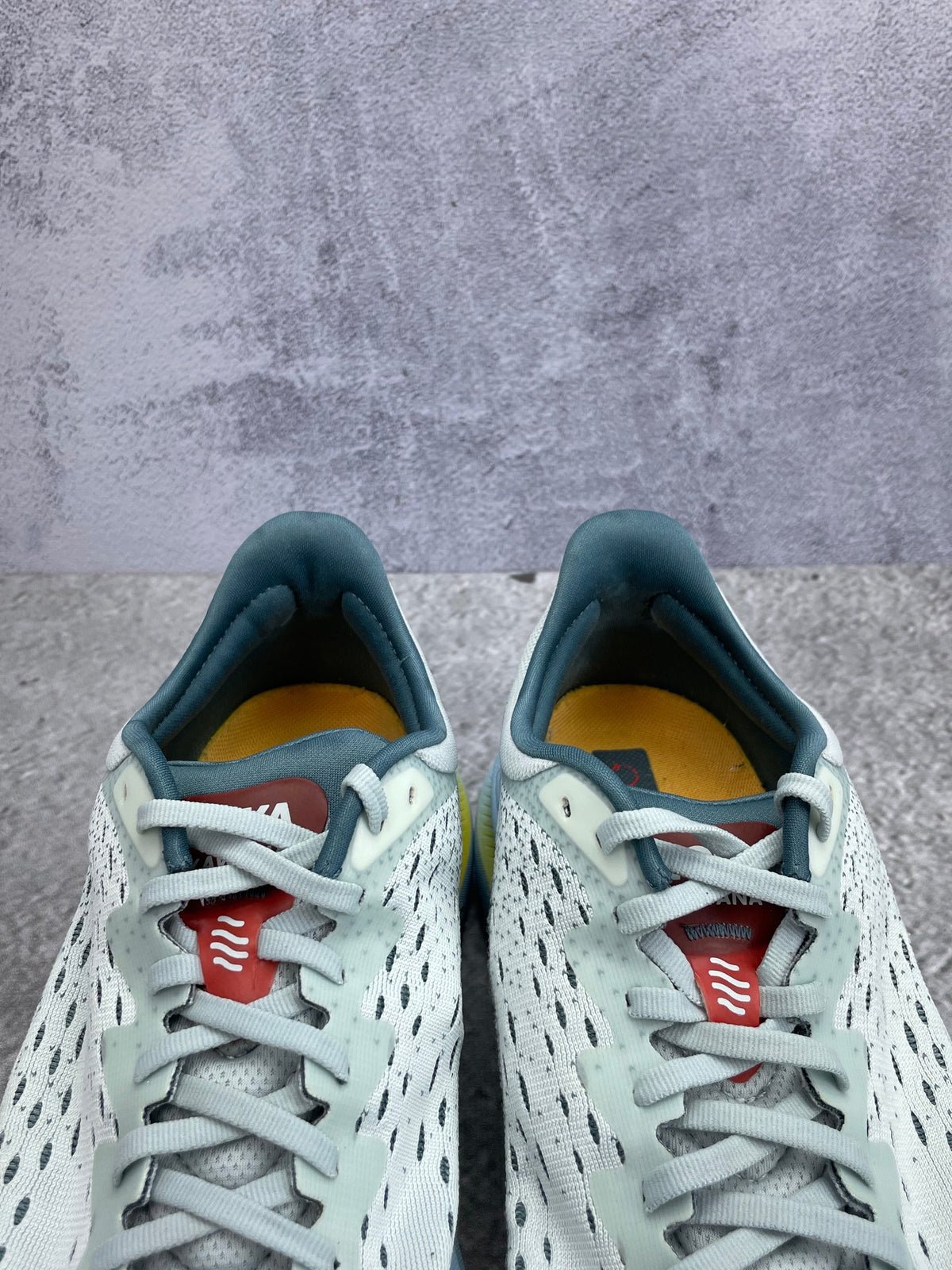 HOKA Kawana rozmiar 42