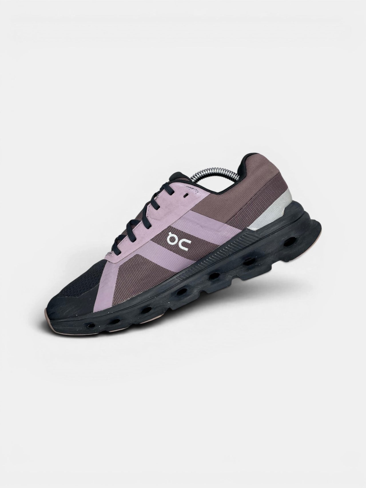 On Cloudrunner — buty sportowe damskie w bardzo dobrym stanie rozmiar 38.5, wewnętrzny panel prawego buta