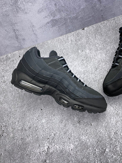 Nike Air Max 95 rozmiar 45