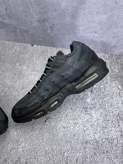 Nike Air Max 95 rozmiar 45